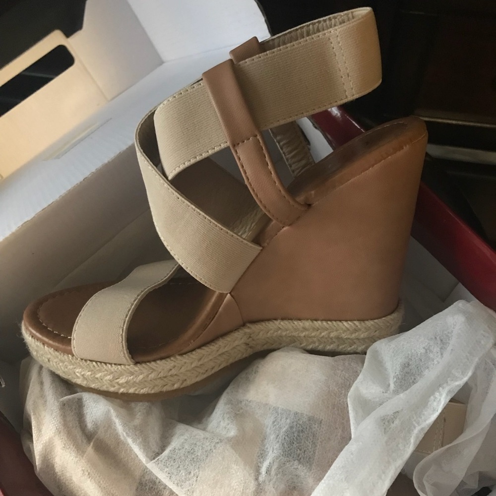 Beige wedge